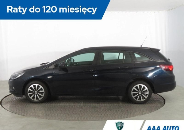 Opel Astra cena 44000 przebieg: 135088, rok produkcji 2019 z Łęczna małe 232
